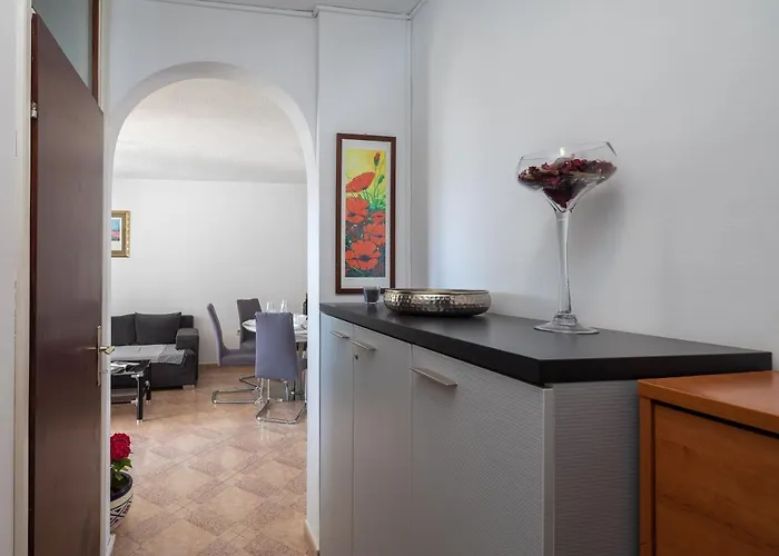 Lucy In Appartement *