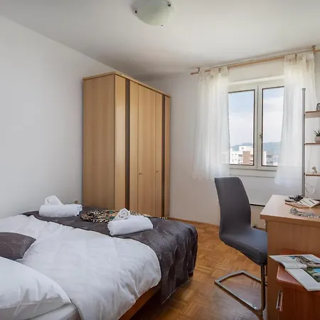 Lucy In Apartment